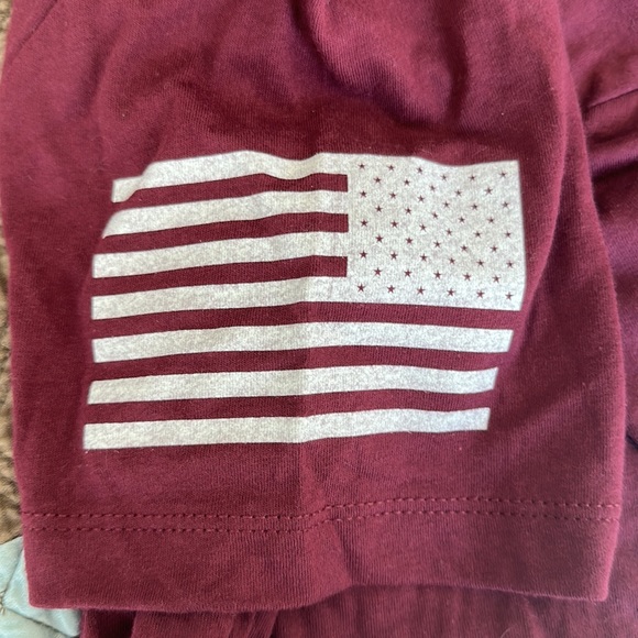 Support those who serve. Women’s NWT Grunt Style Wine listens tshirt. - Picture 4 of 5